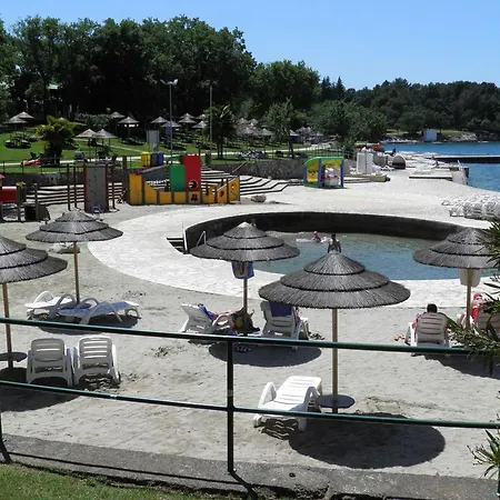 Apartament Stefania *